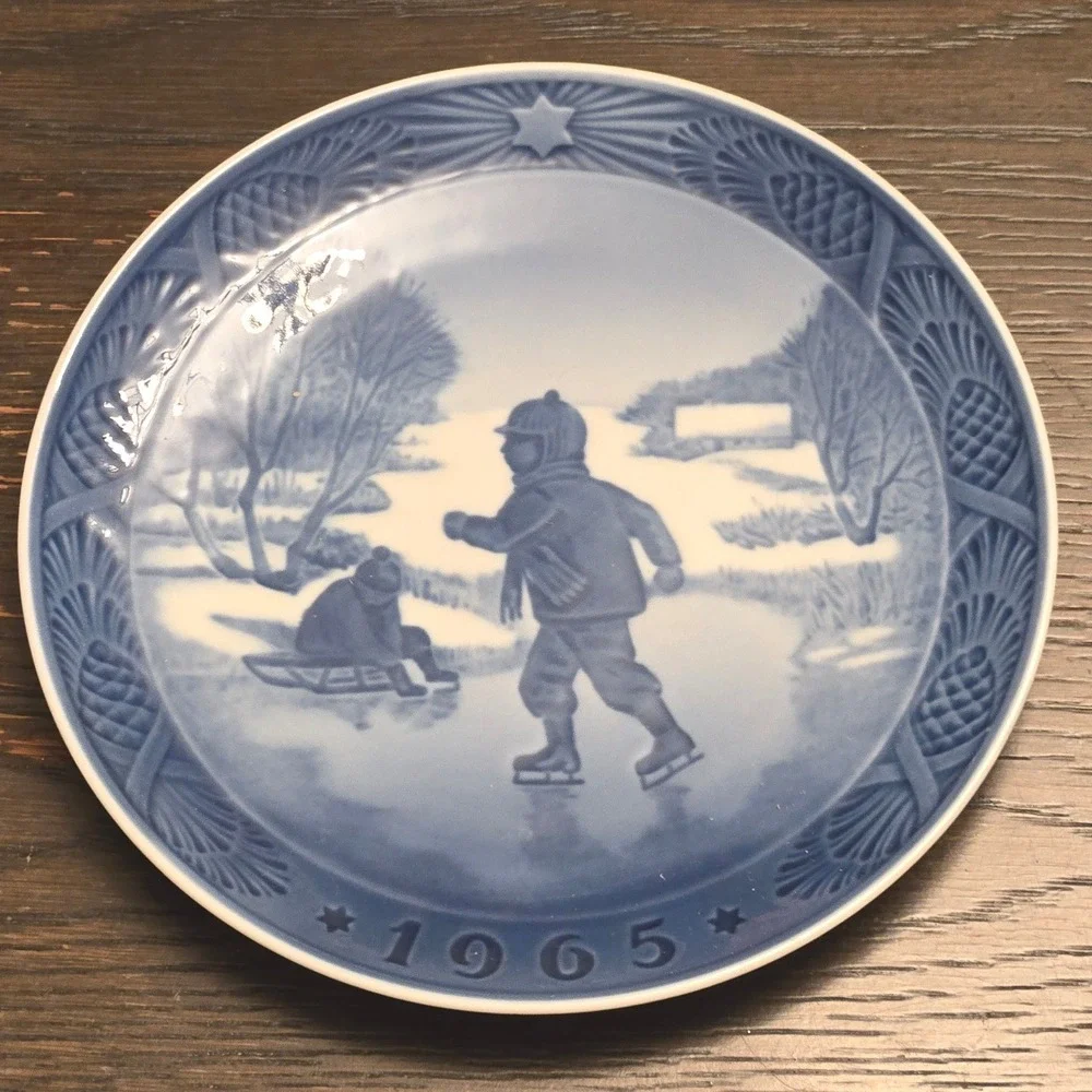 1965 Royal Copenhagen Little Skaters Blue White Porcelain Collector Plate